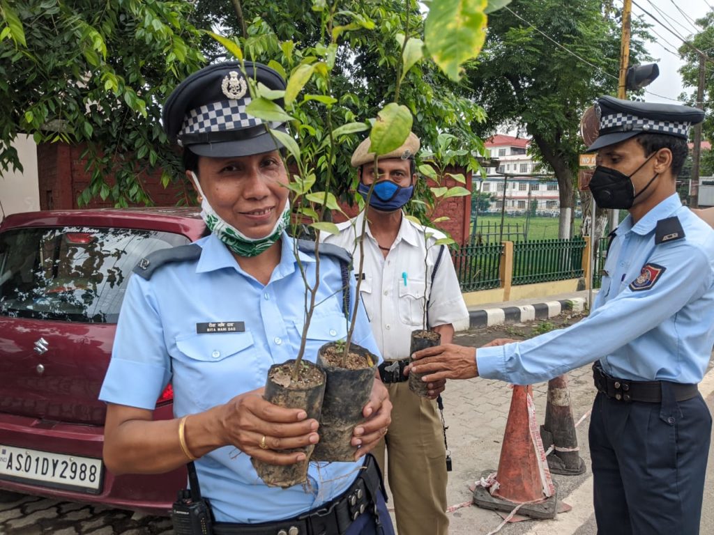 Sapling Distributed to Traffic Police