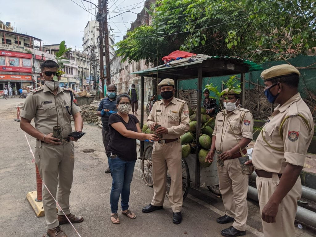 Saplings Distributed to on duty Police personnel