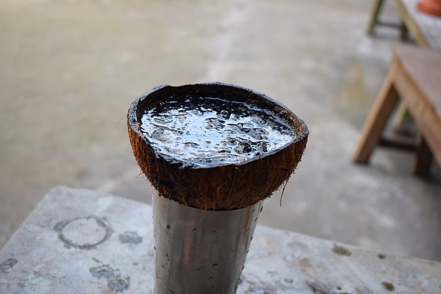 Coconut Shell for Kolakhar . Source : wilkipedia